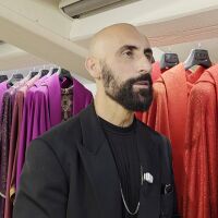 Човекът, който облича папите: Историята на дизайнера Филипо Сорчинели
