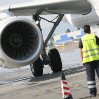 ЕК: Може да възникнат проблеми с доставките на авиационно гориво