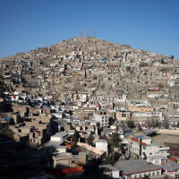 Взривове и стрелба в Кабул, афганистански сили откриха огън по самолети