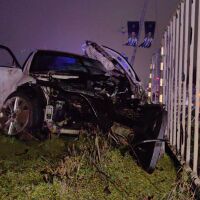 Тежка катастрофа в Русе, автомобил се заби в стълб (СНИМКИ)