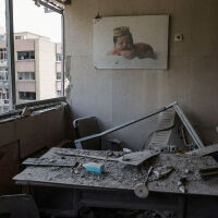 СЗО: Болница в Техеран е евакуирана заради взривове близо до нея