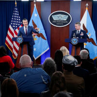 Тръмп е дал заповедта за атаката срещу Иран ден преди ударите. САЩ признават, че ще отнеме време постигането на целите