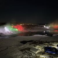 И тази година Ниагарският водопад е оцветен в цветовете на знамето ни