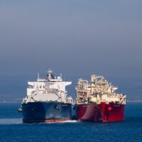 Министерството на енергетиката: България зарежда втечнен газ на предкризисни цени