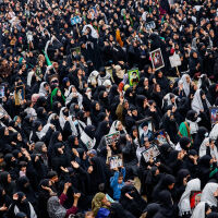 Иран отложи погребалната церемония за Али Хаменей