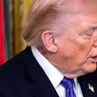 Тръмп е подложен на превантивно лечение заради обрив на врата, заяви неговият лекар