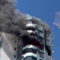 „За първи път почувствах, че съм полезен“: 23-годишен работник спаси баща и бебето му от горяща сграда (ВИДЕО)