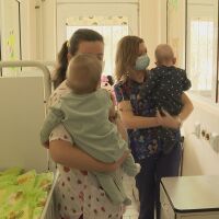 Майката на близнаците от кардиологията има още 5 деца, за 4 се грижи държавата