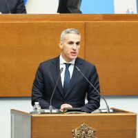 Гюров: Запрянов прави анализ дали американските самолети може да се преместят от софийското летище