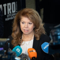 Илияна Йотова: КСНС ще бъде свикан при промяна в ситуацията в Близкия изток