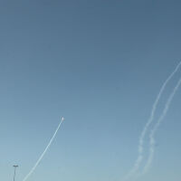 Иран нанесе нови въздушни удари по съседни арабски страни