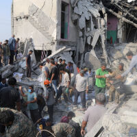 „Те са много неточни с боеприпасите си“: Тръмп обвини Иран за смъртоносния удар по училище, убил над 150 деца