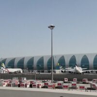 Евакуацията не спира: Още 180 българи се прибраха тази нощ от Дубай 