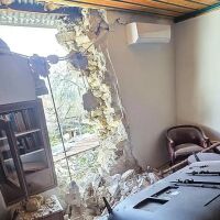 Училища в Гърция остават затворени след силния трус, църкви и домове са повредени (СНИМКИ)