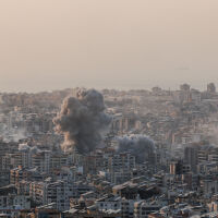 Иран ескалира атаките, след като новият върховен лидер обеща да продължи борбата