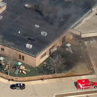 Автомобил се вряза в синагога с училищен комплекс в Мичиган (СНИМКИ и ВИДЕО)