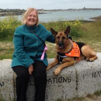 Куче "надуши" раково заболяване на стопанката си. Хирург: Никога не откриваме рака в ранните му стадии