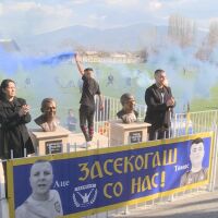 1 г. от трагедията в Кочани: Поставиха бюст паметници на двама загинали фенове на ФК „Осогово“