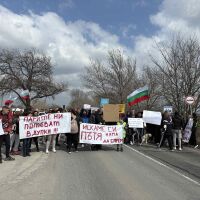 Протестиращи затвориха обходния път за „Слънчев бряг“