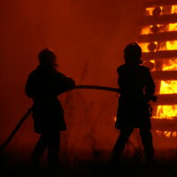 Избухна пожар при атака с дрон по голямо нефтено находище в ОАЕ