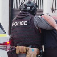 Преди вота: Полицейски акции и арести за търговия с гласове