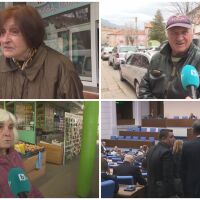 Какво мислят пенсионерите с високи доходи за празничните помощи за най-бедните?