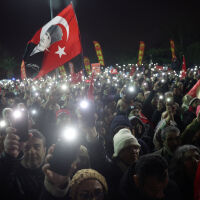 Напрежение и протести: Една година от ареста на Екрем Имамоглу 