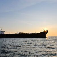 Франция задържа руски петролен танкер в Средиземно море