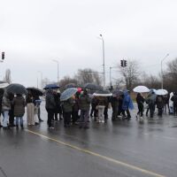 Протест в Бургас заради разбит път: Жители блокираха входа на „Меден рудник“