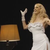 Водещата на bTV Натали Трифонова излиза на сцената след раждането на Арън