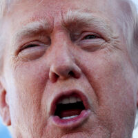 Тръмп: Иран да сключи споразумение, преди да е станало прекалено късно