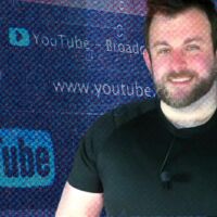 Мъж опита да прикрие бруталното убийство на бременната се партньорка с алиби в YouTube