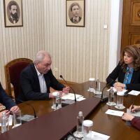 Илияна Йотова отново призова за цялостен пакет от мерки срещу поскъпването на основни стоки