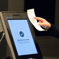 Проучване: Около 3 млн. българи се очаква да гласуват. Пет партии влизат в парламента, една е на ръба