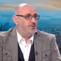 Милен Керемедчиев: Има тайни преговори между САЩ и Иран, докато военните контролират страната