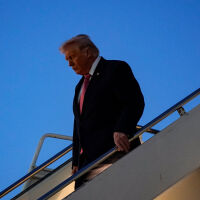 Ройтерс: Един месец след началото на войната с Иран – за Доналд Тръмп предстоят трудни решения