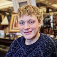 Между човек и растение: Енцо Брум от „тихата“ страна на киното