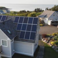 Слънчеви домове без газ: Лондон ускорява енергийната трансформация