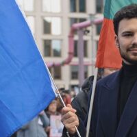 „Без вратовръзка“: От арести в Русия до Европейския парламент – Петър Танев от ПП-ДБ търси доверието на избирателите 