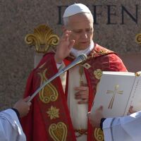 Католиците отбелязват Цветница: Хиляди се събраха на площад „Свети Петър“ във Ватикана