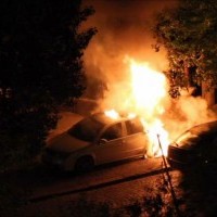 Автомобил се възпламени в Поморие, при потушаване на пожара намерили овъглено тяло 