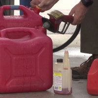 Сърбия забрани износа на петрол и всички петролни деривати