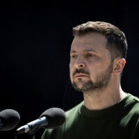 Нови избори за президент и референдум в Украйна, но само при гаранции за мир