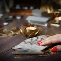 Разбиха мрежа от мними турски гадатели и медиуми