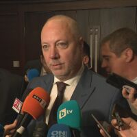 ГЕРБ-СДС се регистрира за изборите: "Влизаме в тази кампания със спокойствие и самочувствие"