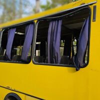 Двама загинали и седем ранени при руска атака срещу автобус в Херсон