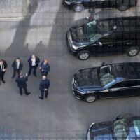 Дългогодишната охрана на депутати от НСО: Колко е заслужена тя и от кого зависи?