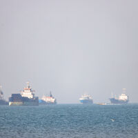 САЩ: Унищожихме лодки и прехванахме крилати ракети и дронове на Иран в Ормузкия проток
