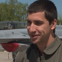 „В небето няма място за страх“: Кой е един от пилотите, който ще лети с F-16 над София?