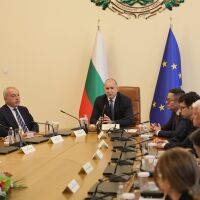 Радев и министрите решават кои областни управители да бъдат освободени и кого ще назначат